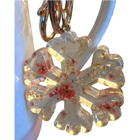 NWOT! PEPPERMINT & PINE Snowflake Mug and Snowflake Keychain Rose Gold - Picture 6 of 12